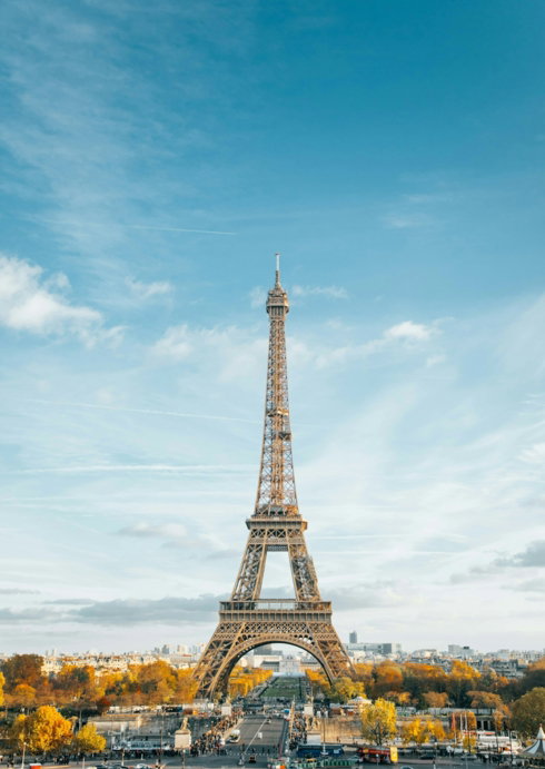 Eiffel tower during daytime